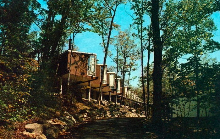 Stricklands Mountain Inn and Cottages - Vintage Postcard And Photo